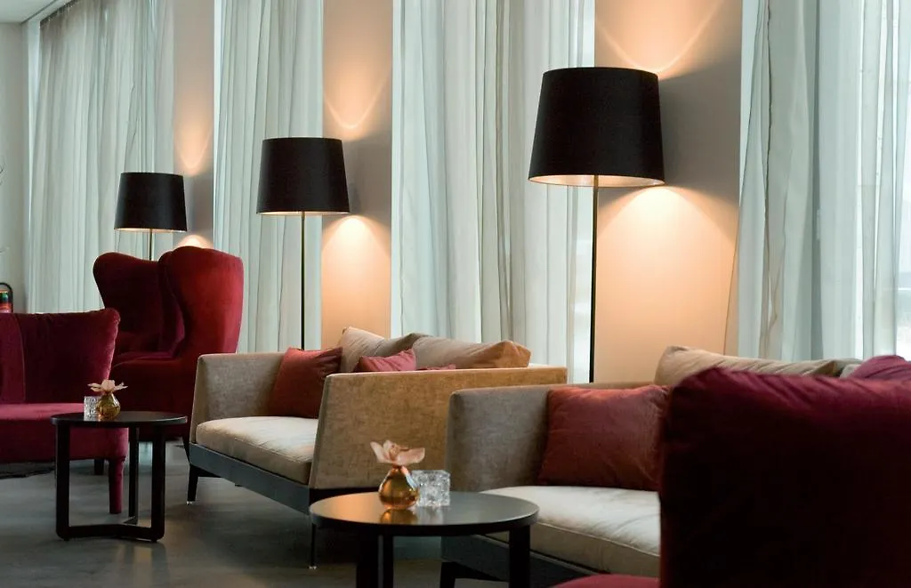 Cosmo Hotel Berlin Mitte 4*,